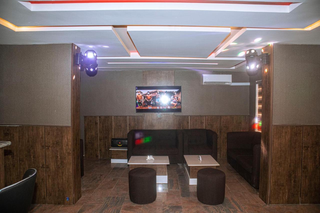 Presken Hotels @Fajodd-4 Ikeja Buitenkant foto