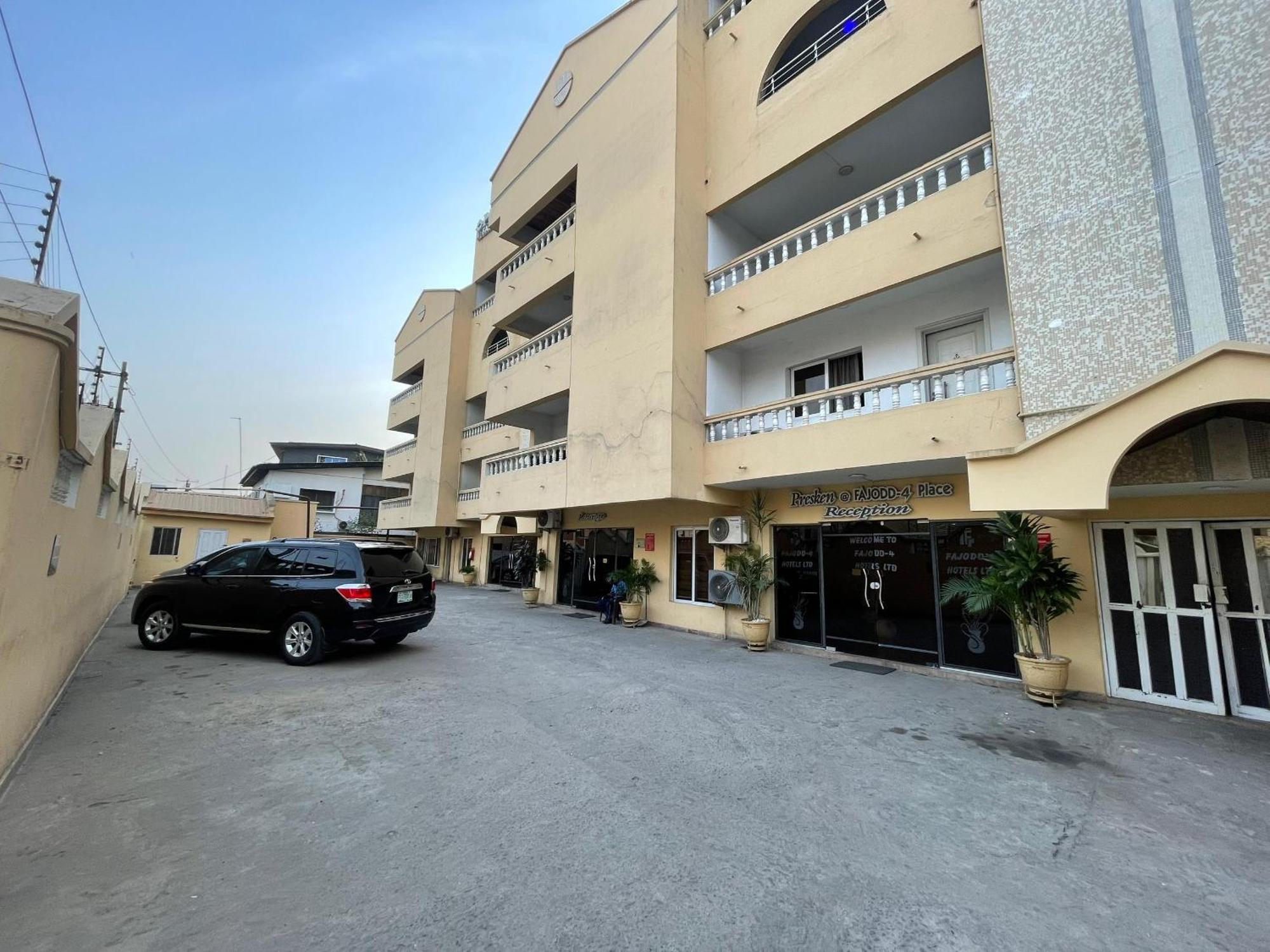 Presken Hotels @Fajodd-4 Ikeja Buitenkant foto